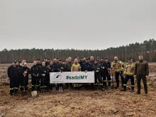 Strażacy ze związków OSP  i Żmigrodzcy Leśnicy wspólnie posadzili las